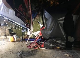 Gia đình 5 người đi xe ba gác từ TP.HCM về quê Nghệ An bị xe tải tông chết và trọng thương