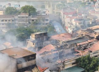 Vụ cháy nhà máy Rạng Đông: Không ăn thực phẩm trong bán kính 1km từ nhà máy