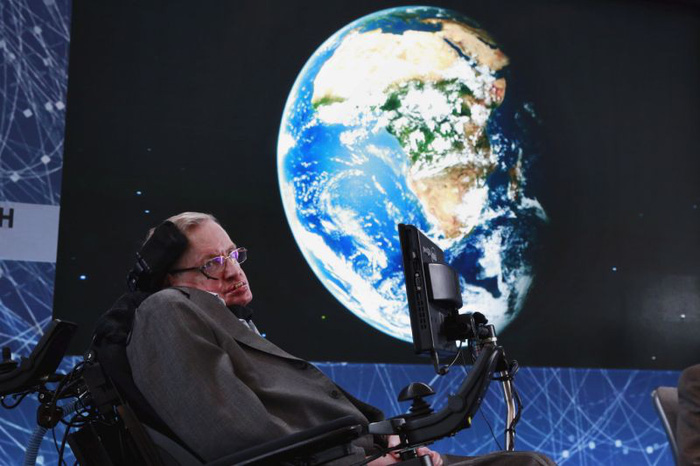 Stephen Hawking - thiên tài truyền cảm hứng - Ảnh 1.